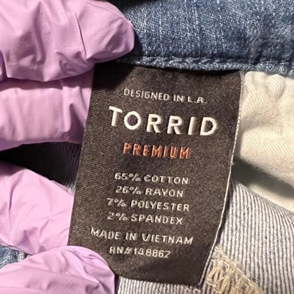 Torrid Premium Womens 3 Button Blue Medium Washd Skinny Jeans High Rise Size 10R - Picture 9 of 12